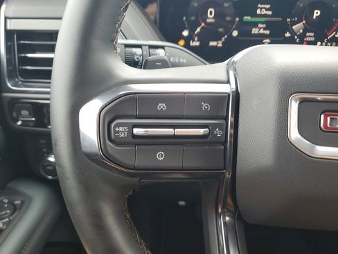Used 2025 GMC Yukon AT4 w/ AT4 Premium Package AWD/4WD image 21