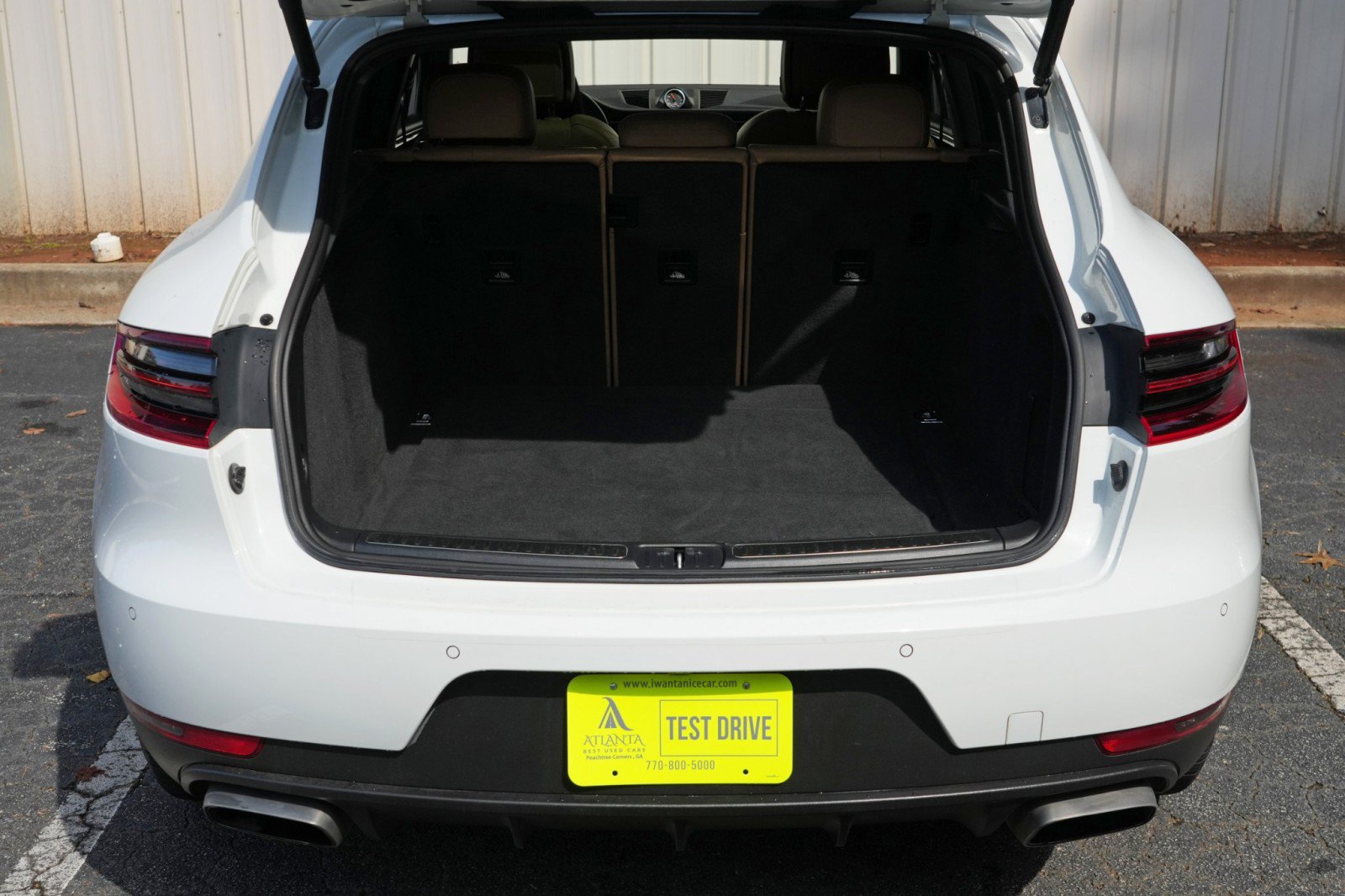 Used 2018 Porsche Macan AWD/4WD image 9