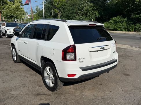 Used 2016 Jeep Compass Latitude AWD/4WD image 9