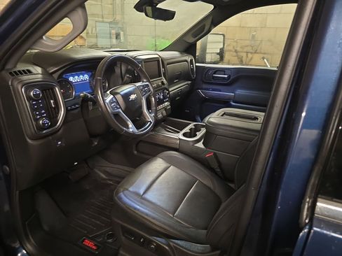 Used 2022 Chevrolet Silverado 2500 LTZ w/ LTZ Premium Package AWD/4WD image 12