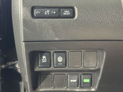 Used 2021 Nissan Rogue Sport S FWD image 22