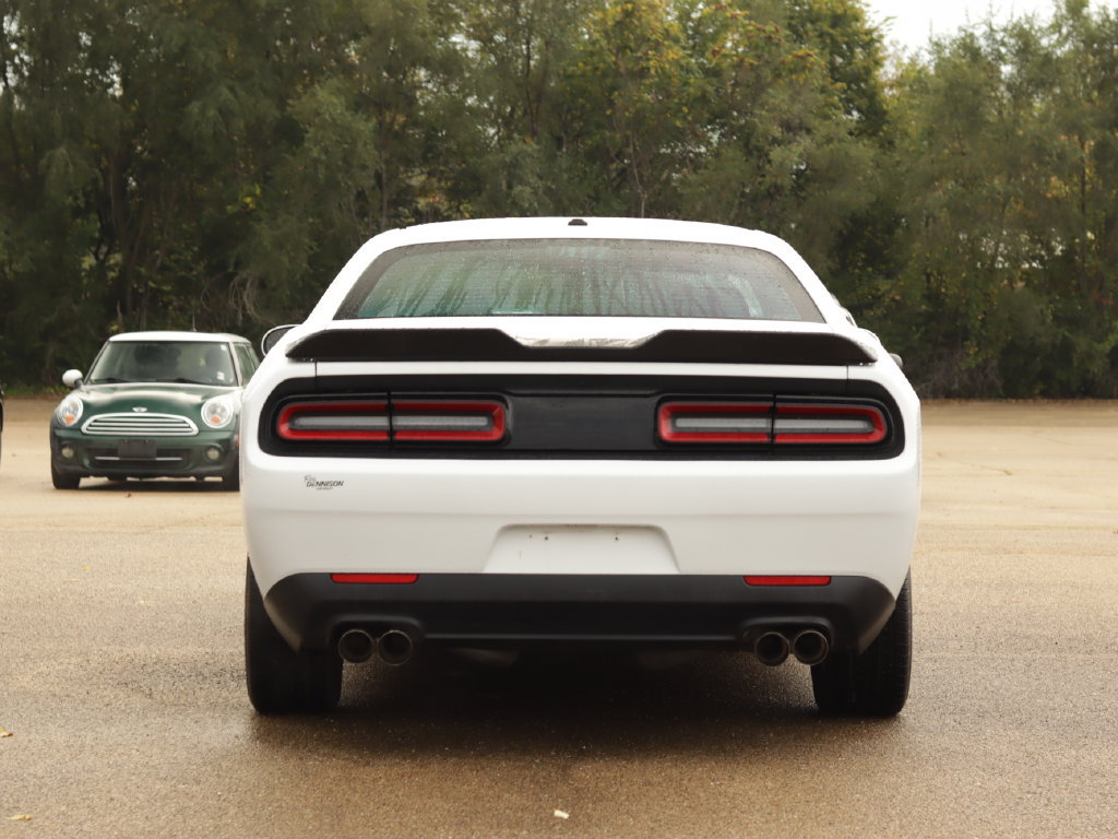Used 2016 Dodge Challenger SXT RWD image 6