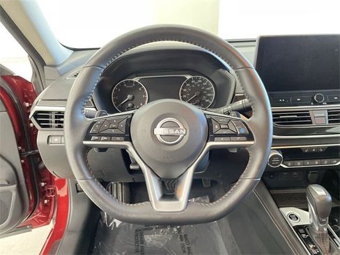 Certified 2024 Nissan Altima 2.0 SR image 31