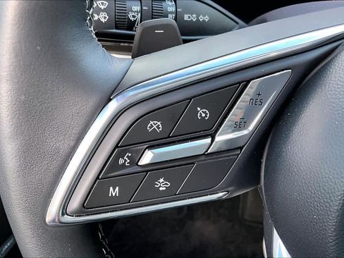 Used 2025 Buick Envision Avenir AWD/4WD image 21