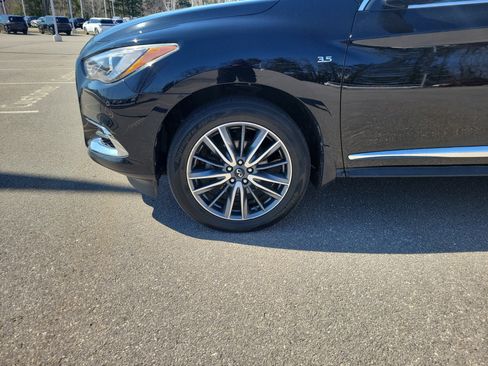 Used 2019 INFINITI QX60 Luxe w/ Essential Package image 11