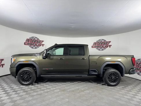 Used 2023 GMC Sierra 2500 AT4 w/ AT4 Preferred Package AWD/4WD image 4