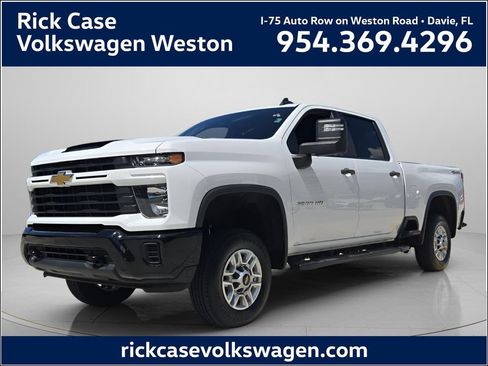 Used 2024 Chevrolet Silverado 2500 Custom w/ Custom Value Package AWD/4WD image 1