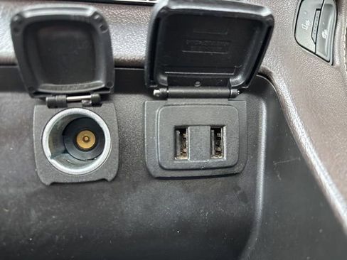 Used 2018 Chevrolet Suburban LT w/ LT Signature Package image 16