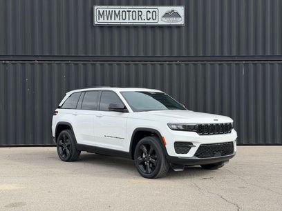 Used 2024 Jeep Grand Cherokee Altitude