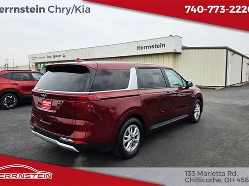 Used 2024 Kia Carnival LX image 29