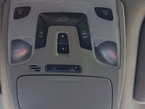 Used 2012 Toyota Sienna XLE w/ Entertainment Pkg FWD image 35