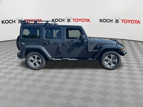 Used 2016 Jeep Wrangler Unlimited Sahara w/ Connectivity Group AWD/4WD image 9