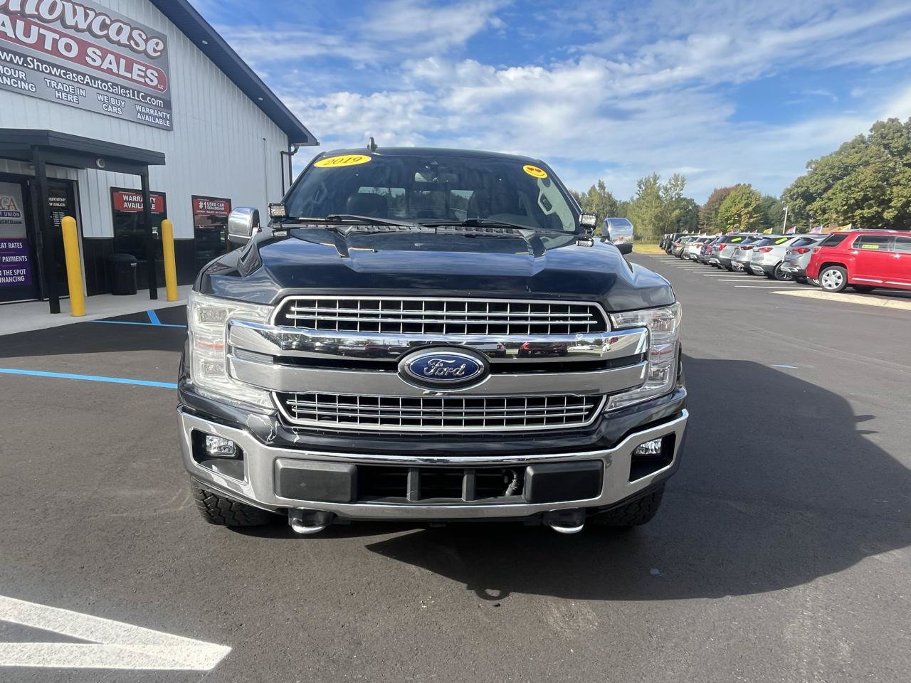 Used 2018 Ford F150 Lariat w/ Equipment Group 502A Luxury AWD/4WD image 2