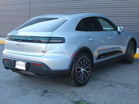 New 2025 Porsche Macan 4S Electric image 8