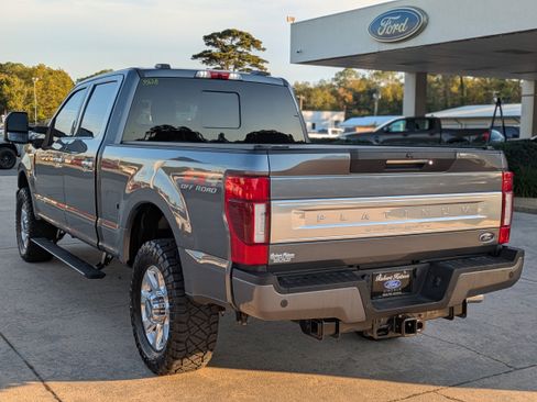 Used 2022 Ford F250 Platinum image 9