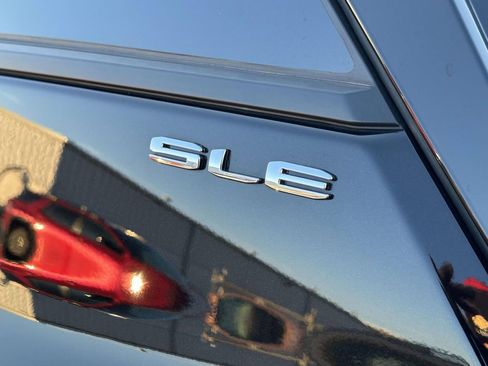 Certified 2023 GMC Terrain SLE w/ Driver Convenience Package image 12