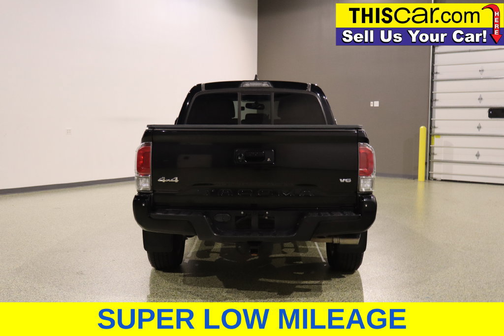 Used 2016 Toyota Tacoma Limited w/ Towing Package AWD/4WD image 8
