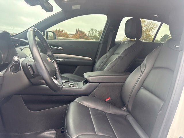 Used 2023 Cadillac XT4 Premium Luxury w/ Enhanced Visibility Package AWD/4WD image 3
