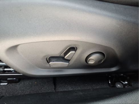 New 2026 Jeep Compass Limited AWD/4WD image 17