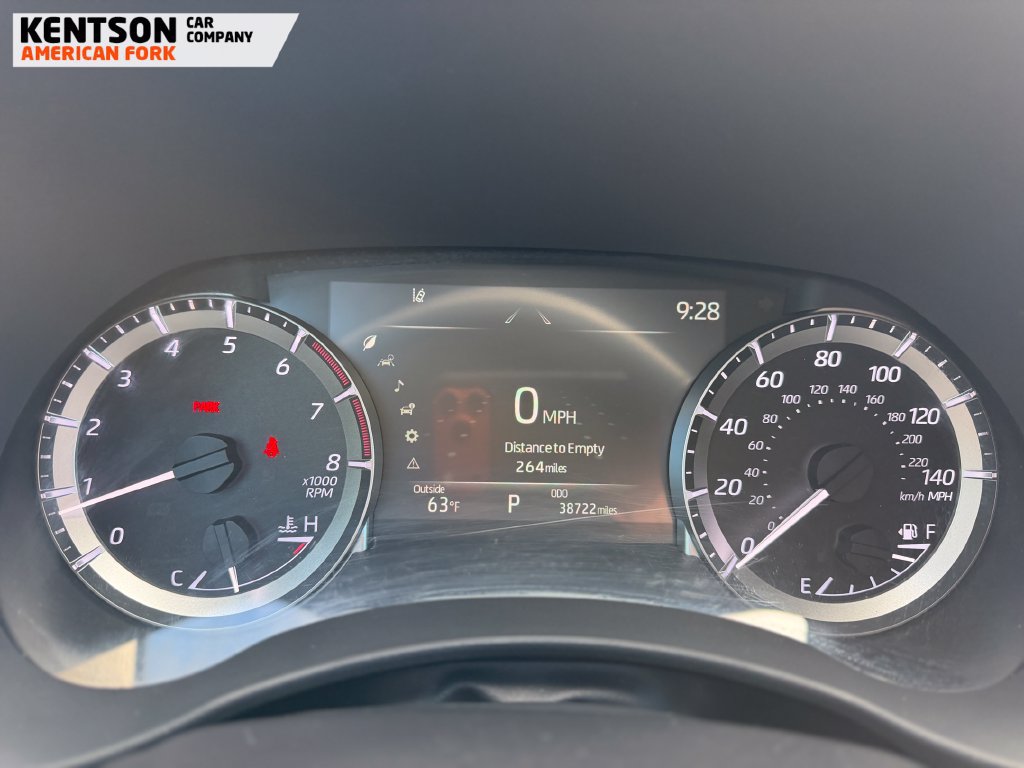 Used 2025 Toyota Highlander LE AWD/4WD image 13