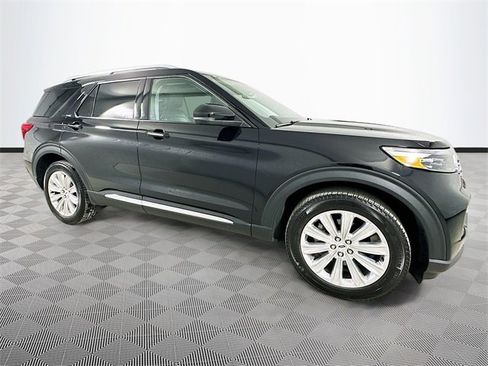 Certified 2023 Ford Explorer Limited w/ Limited Technology Package image 16