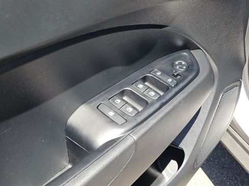 Certified 2026 Hyundai Venue SEL FWD image 12
