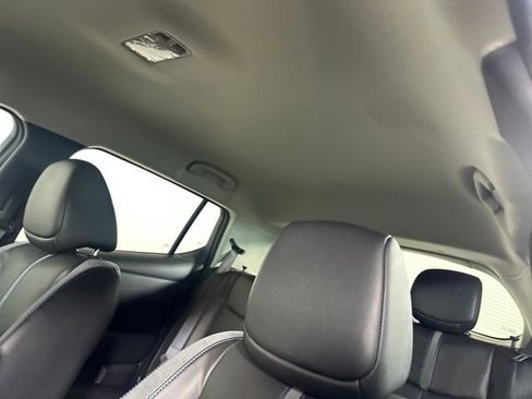 Used 2022 Nissan Leaf SL Plus image 12