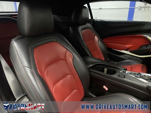 Used 2020 Chevrolet Camaro LT w/ RS Package image 16