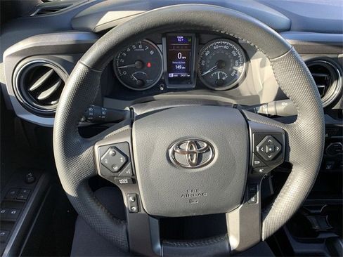 Used 2023 Toyota Tacoma TRD Sport image 19