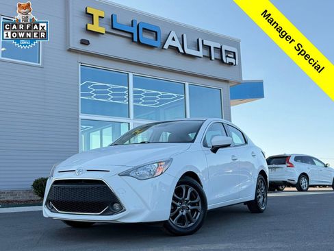 Used 2020 Toyota Yaris LE image 1