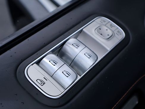 Used 2022 Mercedes-Benz G 550 image 10