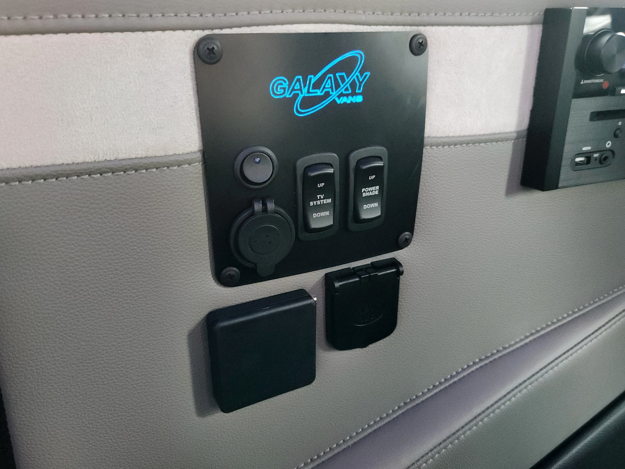 Used 2023 RAM ProMaster 2500 w/ Premium Convenience Group (B) FWD image 49