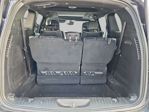 Used 2024 Chrysler Pacifica Limited w/ Uconnect Theater Family Group image 27