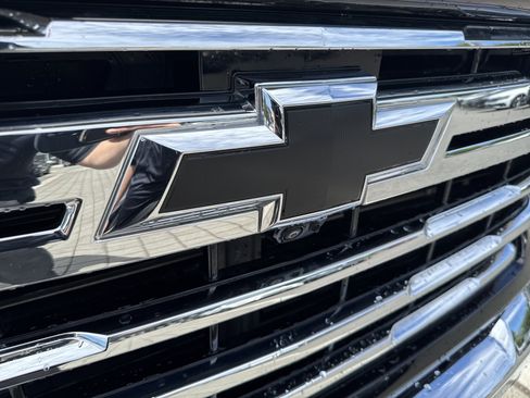 Used 2024 Chevrolet Silverado 3500 LTZ w/ LTZ Convenience Package AWD/4WD image 14