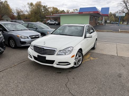 Used 2012 Mercedes-Benz C 300 4MATIC Sedan image 3