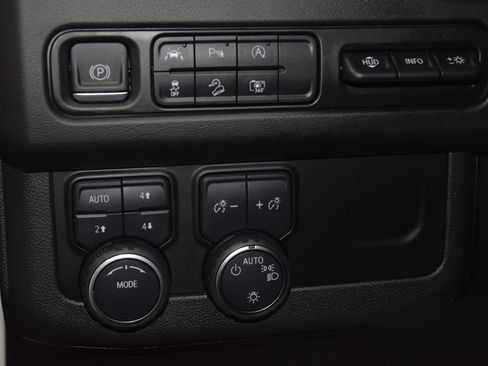 Used 2023 Chevrolet Tahoe High Country AWD/4WD image 34