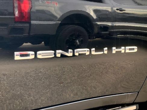 Used 2024 GMC Sierra 2500 Denali Ultimate image 30