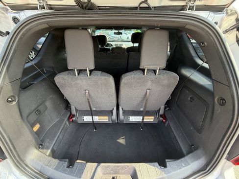 Used 2014 Ford Explorer XLT w/ Equipment Group 201A AWD/4WD image 16