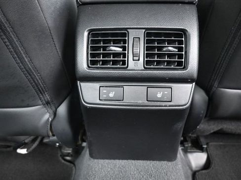 Used 2015 Subaru Legacy 2.5i Limited AWD/4WD image 8