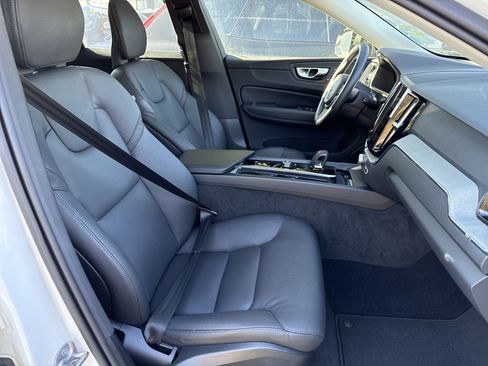 Used 2025 Volvo XC60 B5 Plus image 35