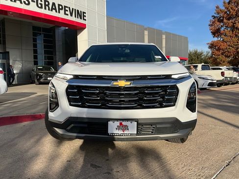 Used 2025 Chevrolet Equinox LT image 4