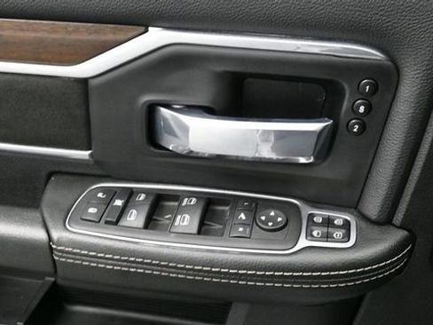 Used 2024 RAM 2500 Laramie AWD/4WD image 23