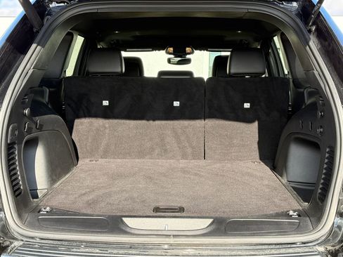 Used 2022 Jeep Grand Cherokee Limited image 36