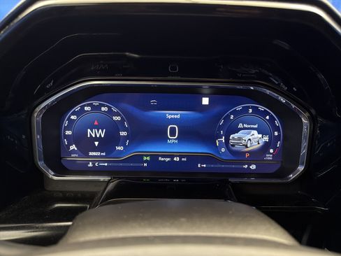 Used 2023 Chevrolet Silverado 1500 High Country w/ Technology Package image 20