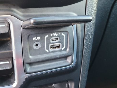 Used 2021 Jeep Gladiator Overland AWD/4WD image 20