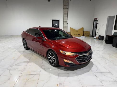 Used 2023 Chevrolet Malibu RS w/ LPO, Floor Liner Package FWD image 3