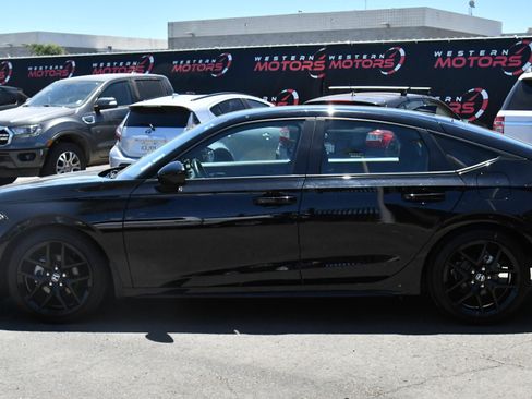 Used 2025 Honda Civic Sport image 4