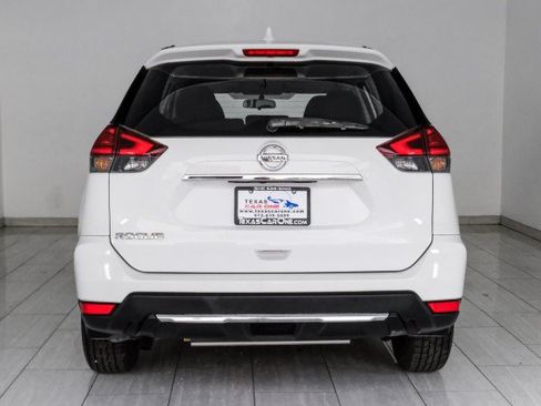 Used 2017 Nissan Rogue S FWD image 6
