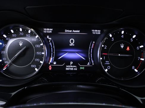 Used 2021 Maserati Quattroporte S image 25