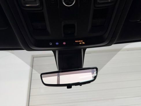 Used 2022 Chevrolet Tahoe Premier AWD/4WD image 20